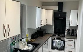 Droylsden Guest House
